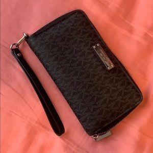 Michael Kors Wristlet
